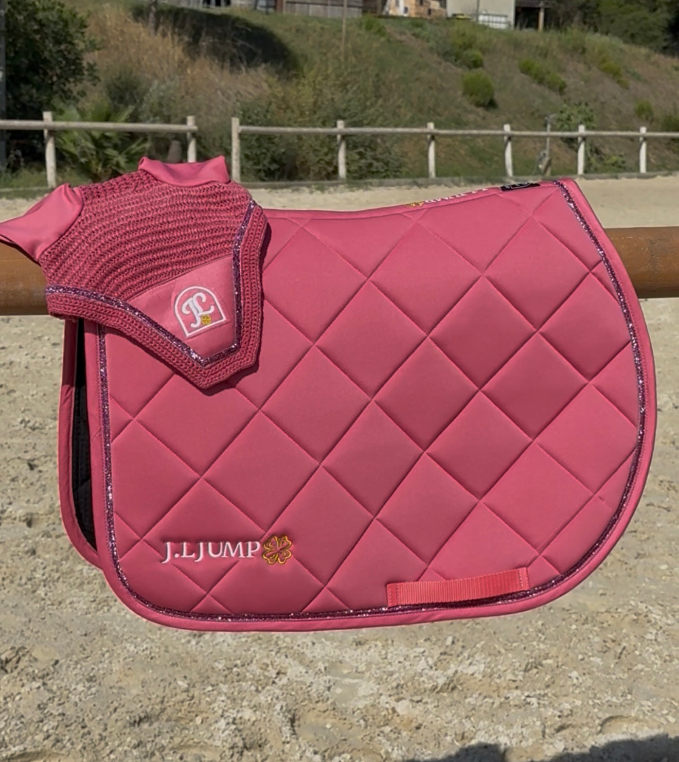tapis bonnet cheval cso rose jljump