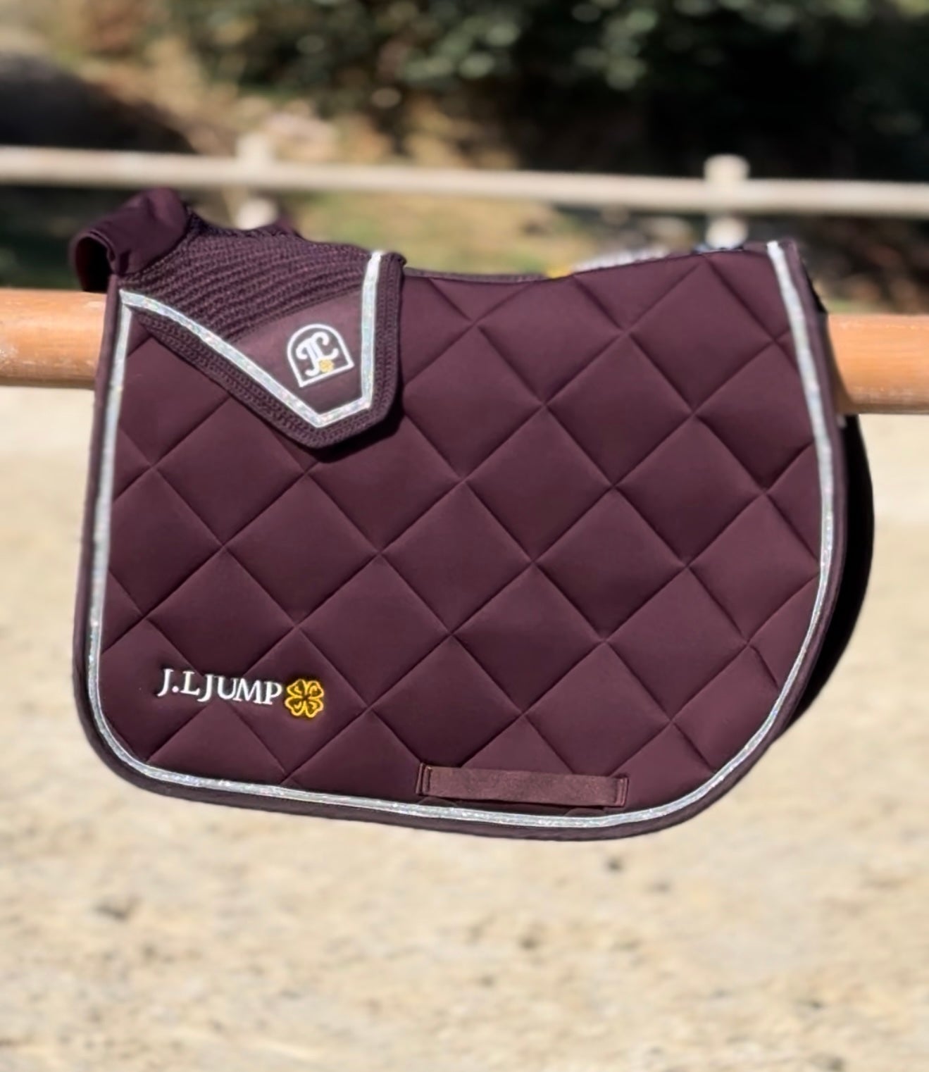 ensemble tapis bonnet prune jljump